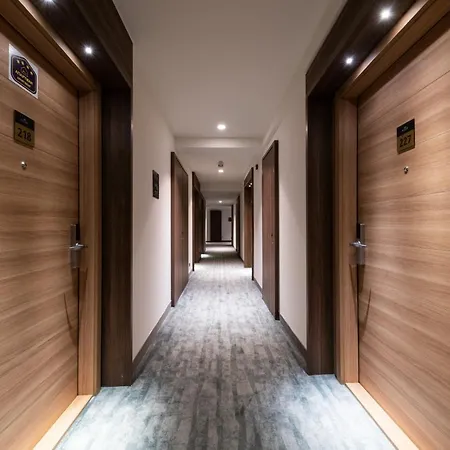 Woodside Residences & *