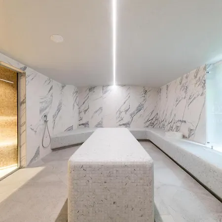 아파트 Woodside Residences & 카파오닉