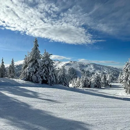 Woodside Residences & *